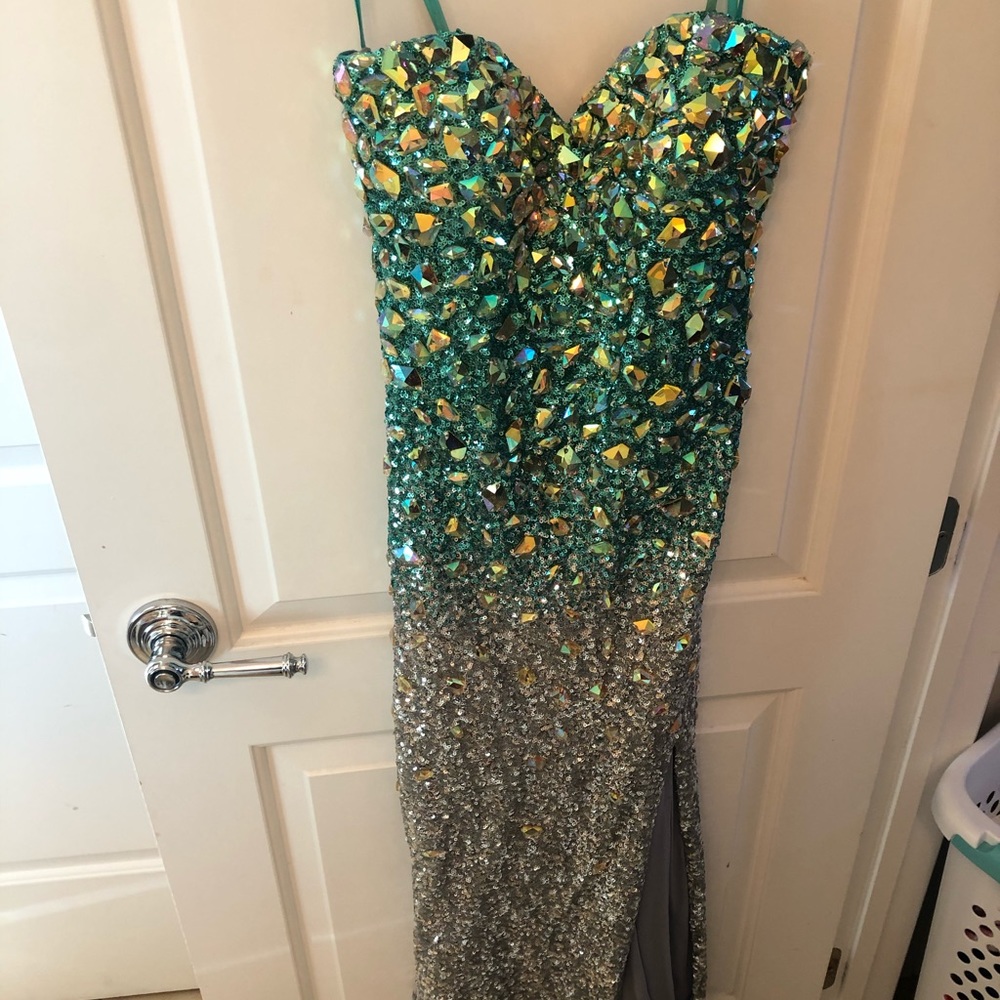 PROM/ WEDDING DRESS